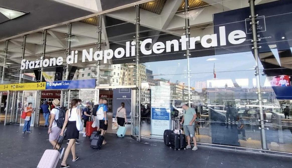Central Station B&B Nápoles Exterior foto